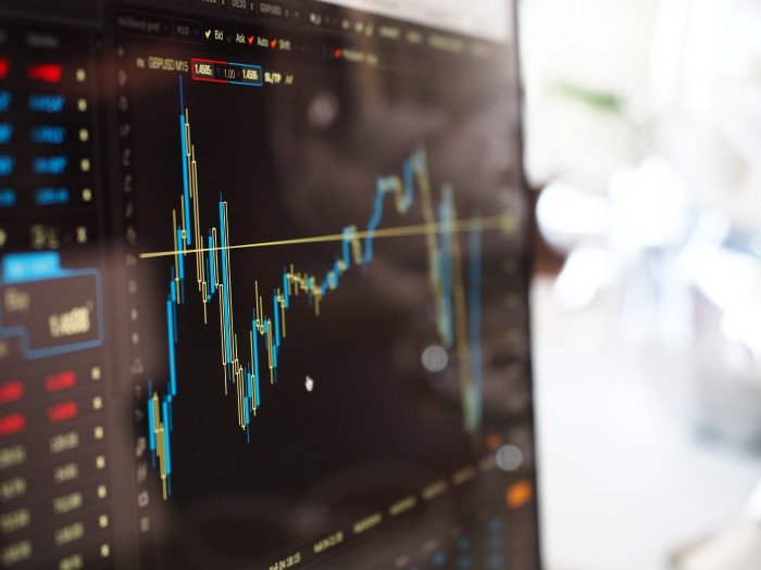 Tipos de Ações: ON, PN, Unit, BDR + Blue Chips, Mid e Small Caps